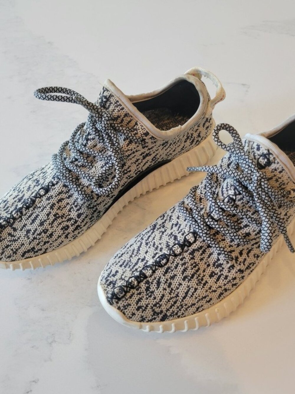 Adidas 2015 Yeezy Boost 350 Turtle Dove Size 7.5 - Picture 1 of 9